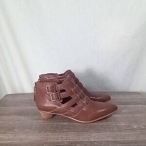 Clarks Brown Mena Poppy Leather Ankle Bootie Size 7M